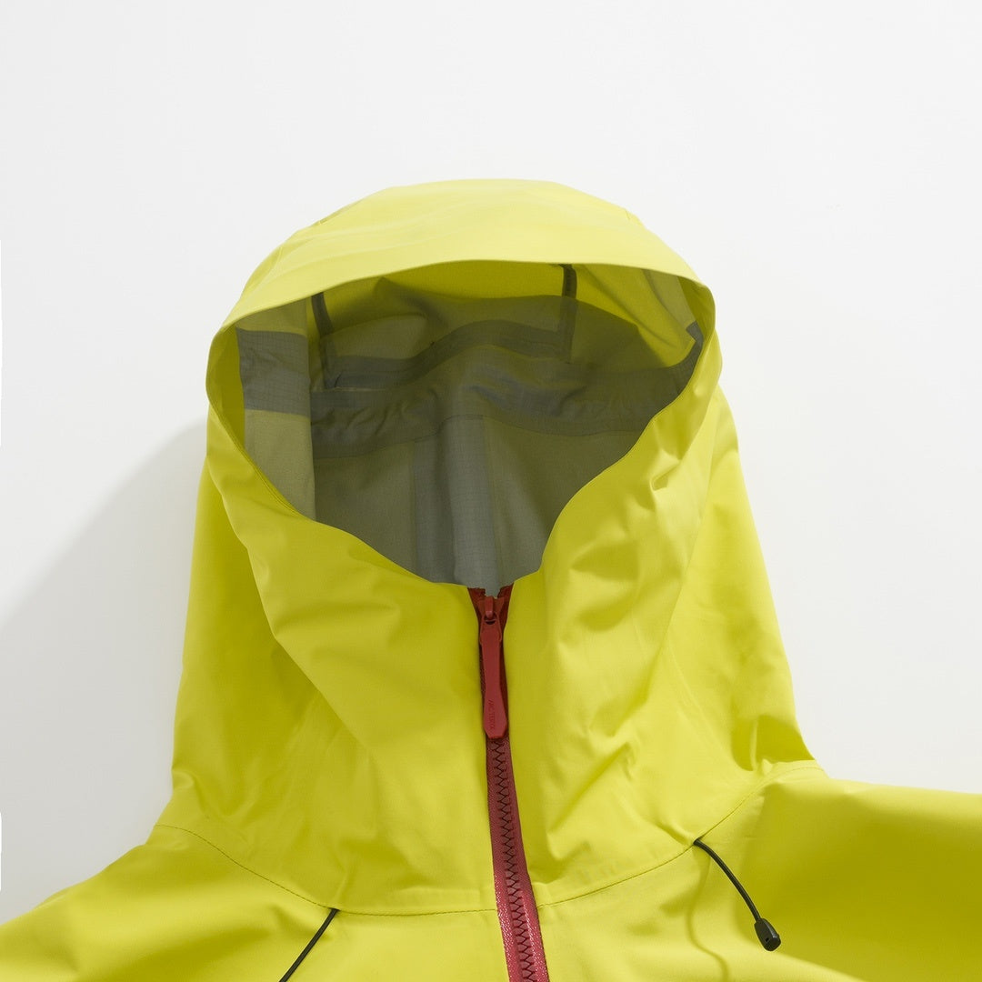 Arc'teryx Alpha SV Series Men's Hooded Waterproof Hardshell Jacket in "Yellow Navy"