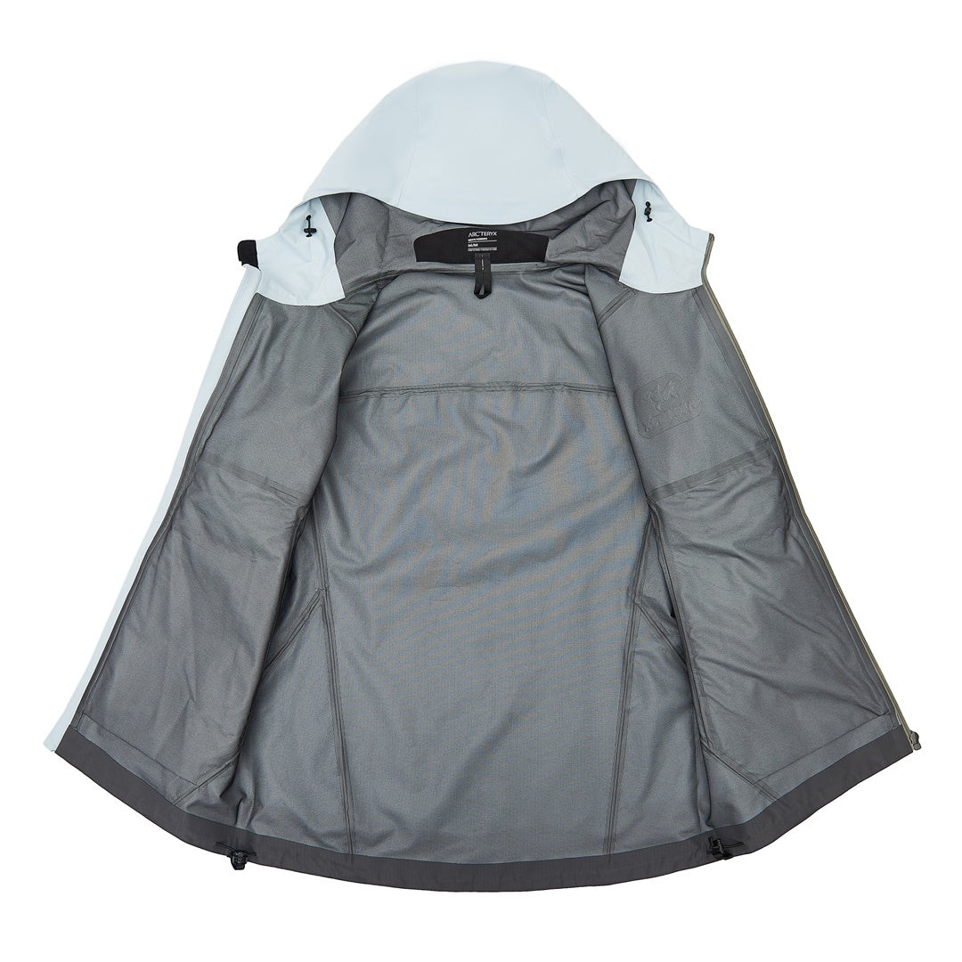 Arc'teryx Beta AR Men's Waterproof Hooded Jacket "Pale Blue"