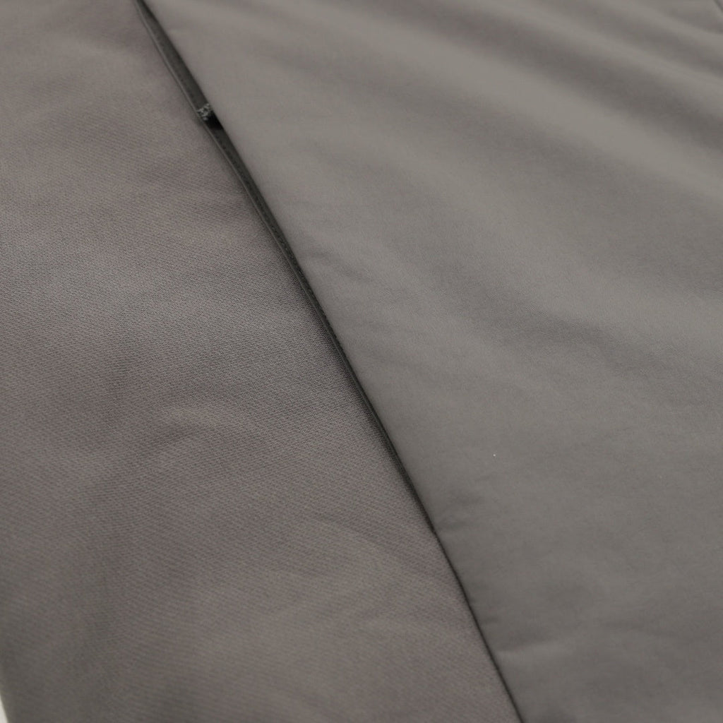 Arc'teryx Atom Series Men's Hooded Insulated Outdoor Jacket in "Charcoal Gray"