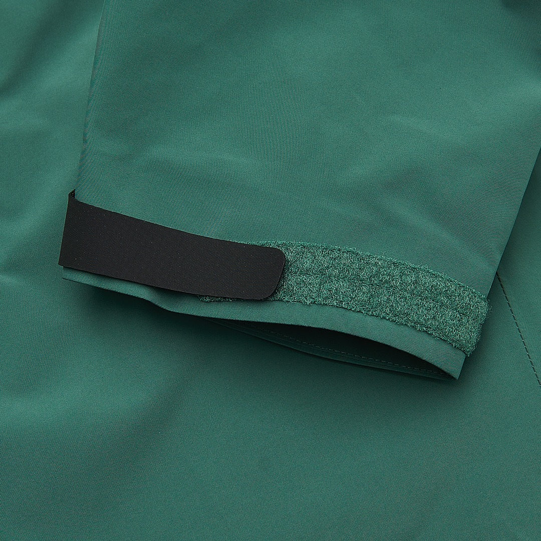 Arc'teryx Alpha SV Series Men's Hooded Waterproof Hardshell Jacket in "Black Green"